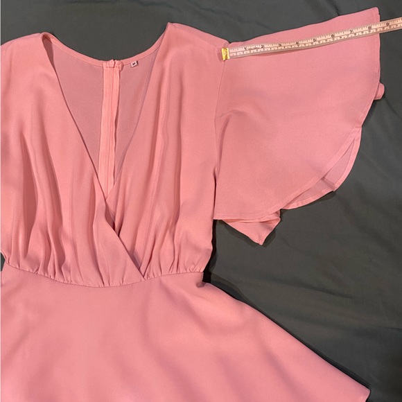 Sz M Pink Dacron Polyester Dress with frilly sleeves, ruffles, ties at waist. - Picture 11 of 16